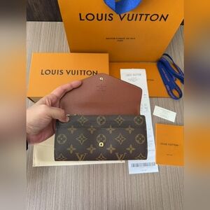 Louis Vuitton Sarah Wallet